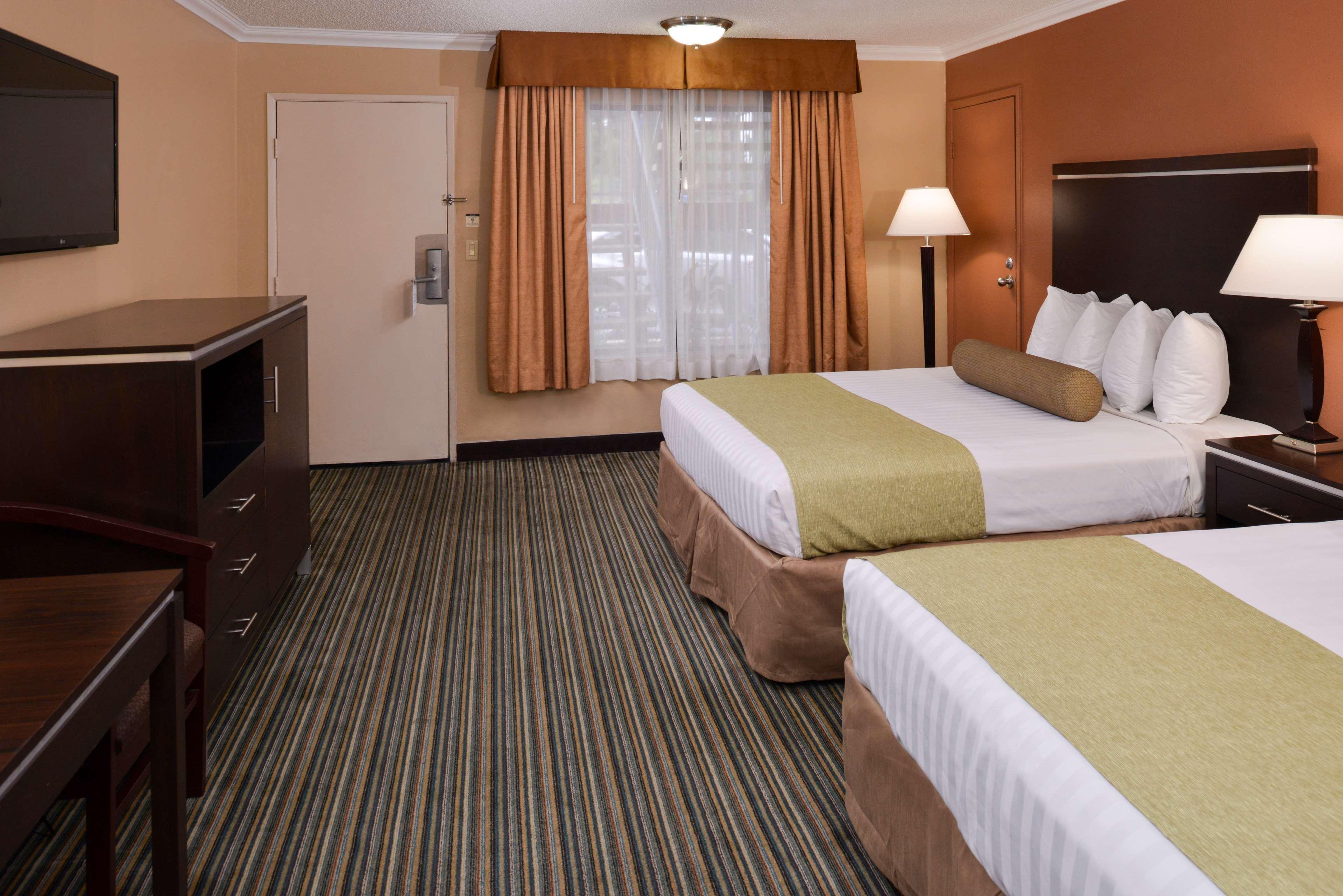 Best Western Courtesy Inn Hotel - Anaheim Resort At The Park Dış mekan fotoğraf