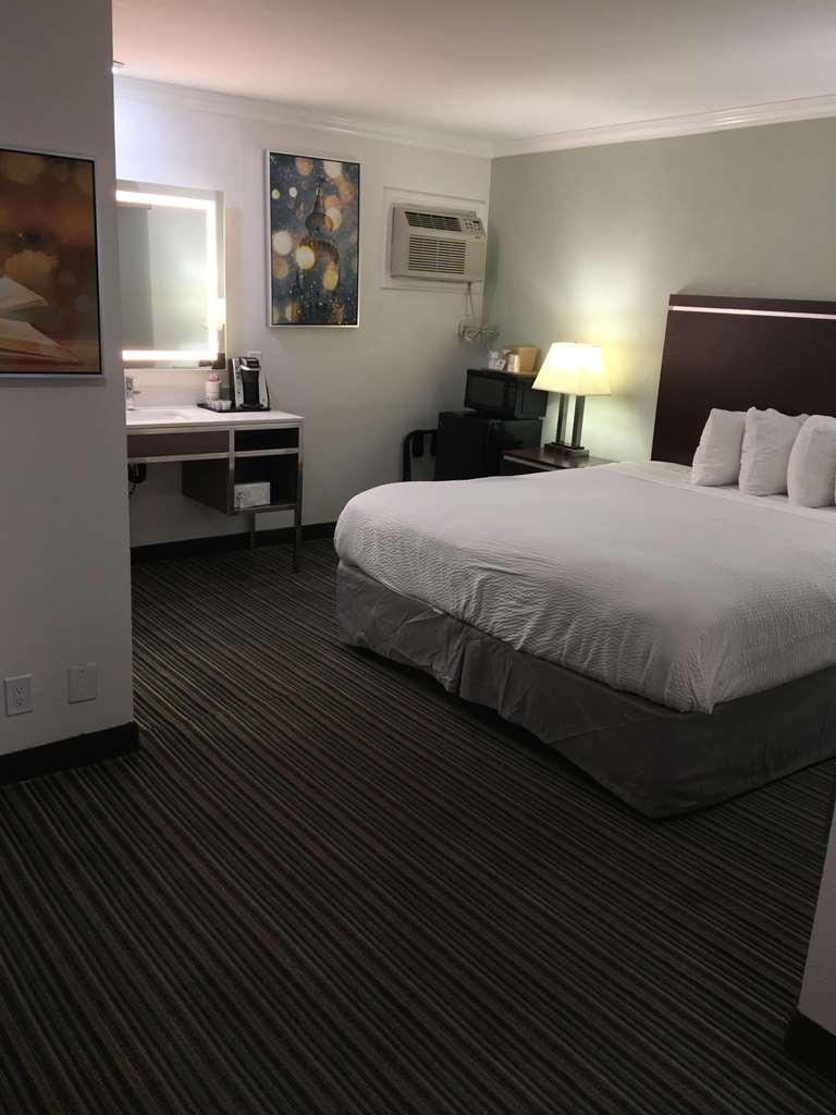 Best Western Courtesy Inn Hotel - Anaheim Resort At The Park Oda fotoğraf