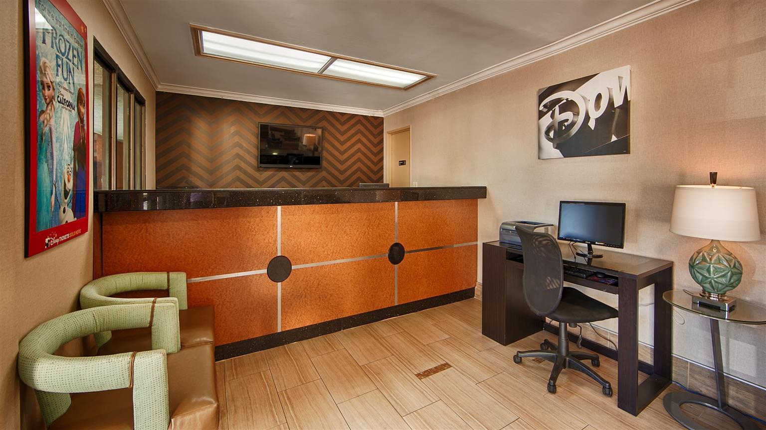 Best Western Courtesy Inn Hotel - Anaheim Resort At The Park Dış mekan fotoğraf
